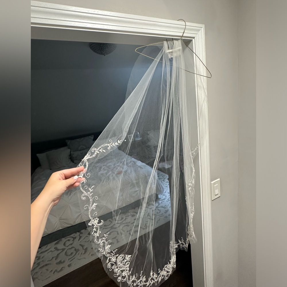 Gorgeous veil